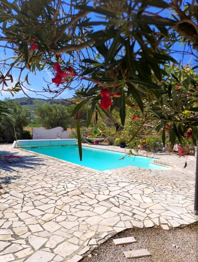 Logement La Belle Provence Le Beausset Exterior photo